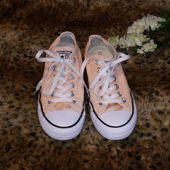 Converse Shoes - Converse  mens and women's shoes